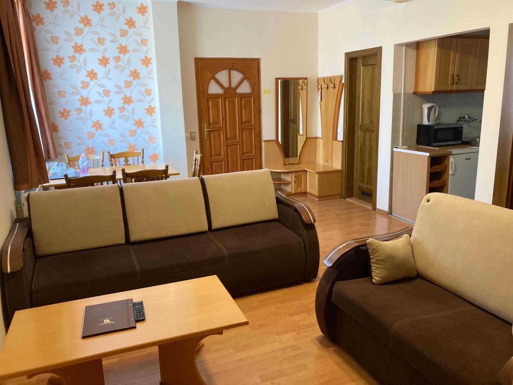 Hét Vezér Apartmanhotel Komárom Camera foto